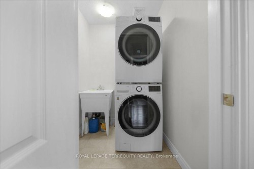 131 Maple Bush Drive, Cambridge, ON - Indoor Photo Showing Laundry Room