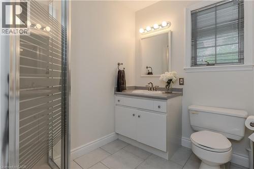 331 Lanark Street, Caledonia, ON - Indoor Photo Showing Bathroom