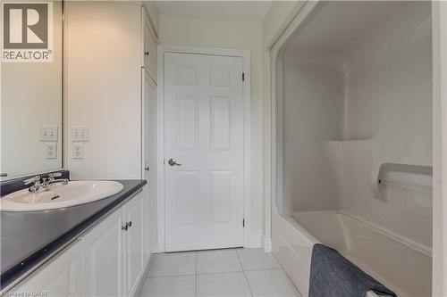 331 Lanark Street, Caledonia, ON - Indoor Photo Showing Bathroom
