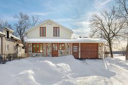 180 Rue Labonté  Rosemère, QC J7A 3M4