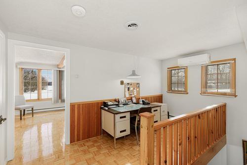 Den - 180 Rue Labonté, Rosemère, QC - Indoor Photo Showing Other Room