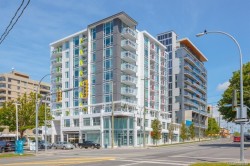 807-1090 Johnson St  Victoria, BC V8V 0B3