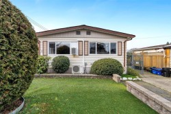 3-158 Cooper Rd  View Royal, BC V9A 7B3