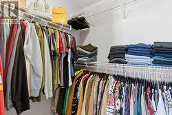 Walk in closet closet - 