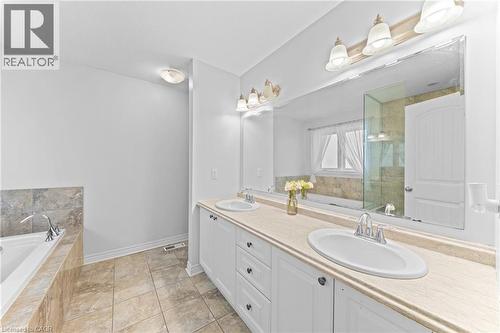 906 Audrey Place, Kitchener, ON - Indoor Photo Showing Bathroom