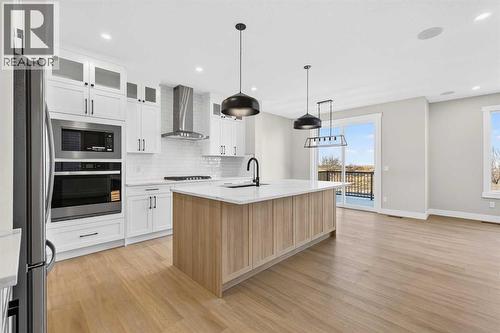 180 Wildrose Drive, Strathmore, AB - Indoor Photo Showing Kitchen With Upgraded Kitchen