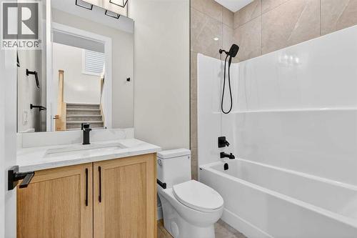 180 Wildrose Drive, Strathmore, AB - Indoor Photo Showing Bathroom