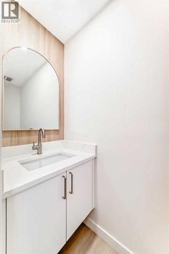 1242 Mardale Drive Ne, Calgary, AB - Indoor Photo Showing Bathroom