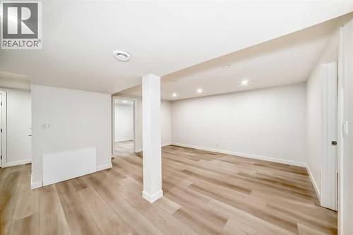 1242 Mardale Drive Ne, Calgary, AB - Indoor