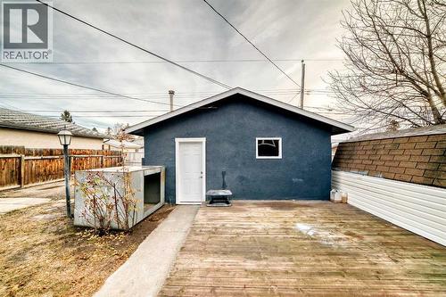 1242 Mardale Drive Ne, Calgary, AB - Outdoor