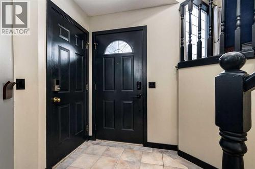 140 Stonegate Close Nw, Airdrie, AB - Indoor Photo Showing Other Room