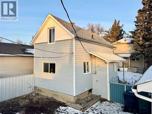 Additional House - 718 10 Street S, Lethbridge, AB - Outdoor With Exterior