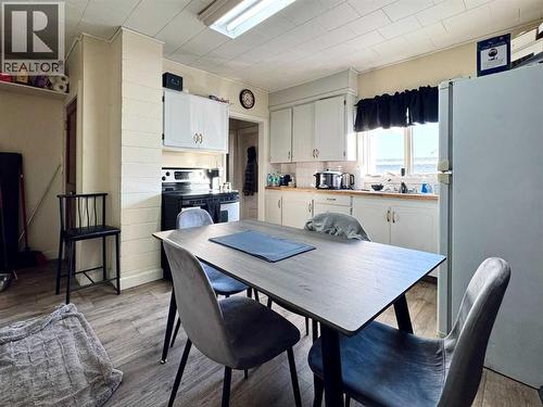 Kitchen and Dining Area - 718 10 Street S, Lethbridge, AB - Indoor Photo Showing Dining Room