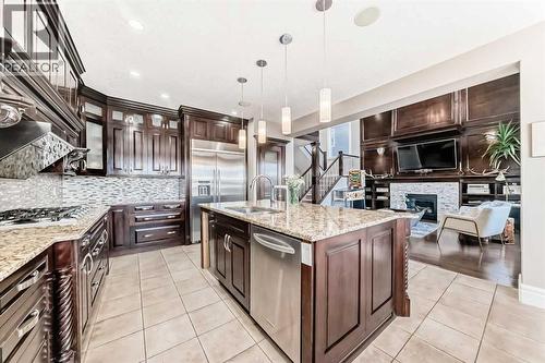 115 Wentworth Hill Sw, Calgary, AB - Indoor Photo Showing Kitchen With Stainless Steel Kitchen With Upgraded Kitchen