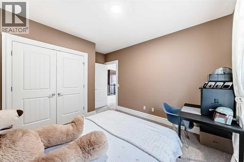 115 Wentworth Hill Sw, Calgary, AB - Indoor Photo Showing Bedroom