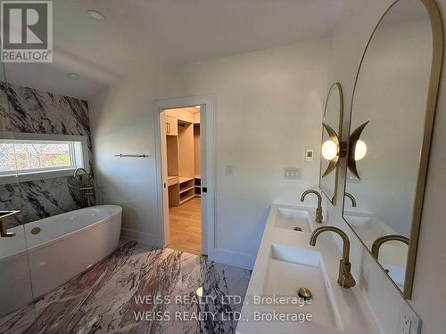 137 Bannockburn Avenue, Toronto, ON - Indoor Photo Showing Bathroom