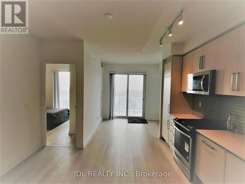 2112 - 5180 Yonge Street, Toronto, ON - Indoor Photo Showing Kitchen
