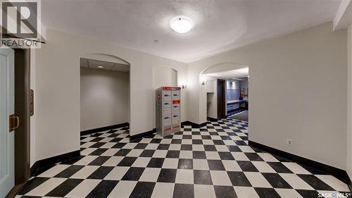 212 2305 Victoria Avenue, Regina, SK - Indoor Photo Showing Bedroom