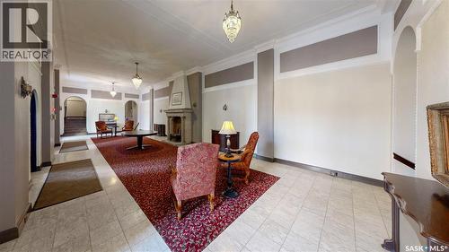 212 2305 Victoria Avenue, Regina, SK - Indoor