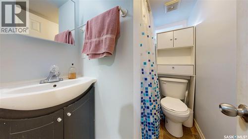 1138 Princess Street, Regina, SK - Indoor Photo Showing Bathroom