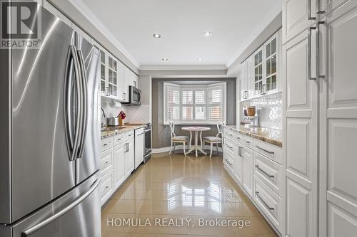 5 - 211 Woodbridge Avenue, Vaughan, ON - Indoor Photo Showing Kitchen With Upgraded Kitchen