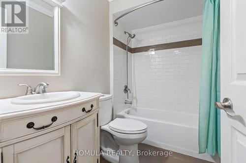 5 - 211 Woodbridge Avenue, Vaughan, ON - Indoor Photo Showing Bathroom