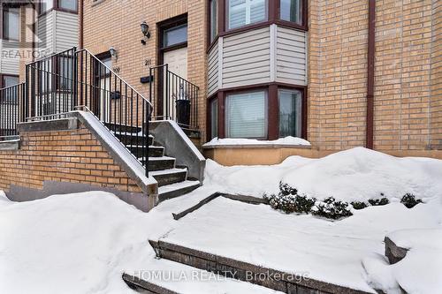5 - 211 Woodbridge Avenue, Vaughan, ON - Outdoor