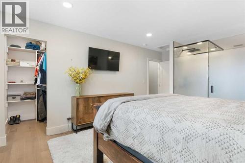 9936 Maplecreek Drive Se, Calgary, AB - Indoor Photo Showing Bedroom