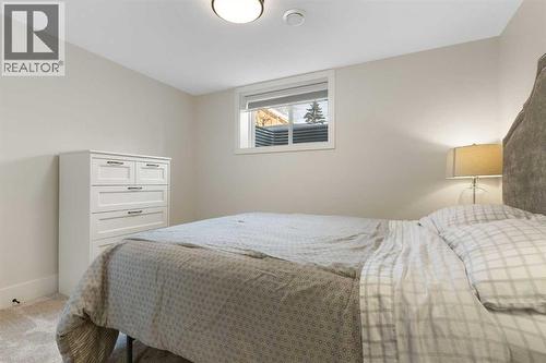9936 Maplecreek Drive Se, Calgary, AB - Indoor Photo Showing Bedroom