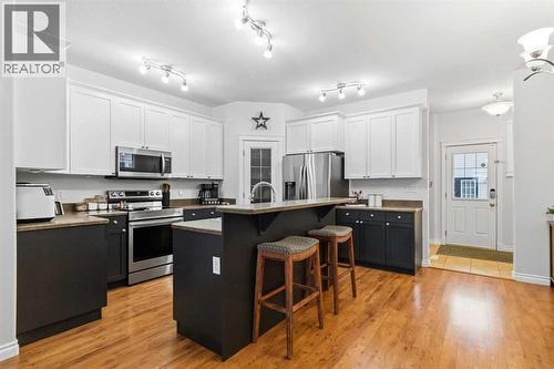 137 Sunday Creek Way, Fort Mcmurray, AB - Indoor Photo Showing Kitchen With Upgraded Kitchen