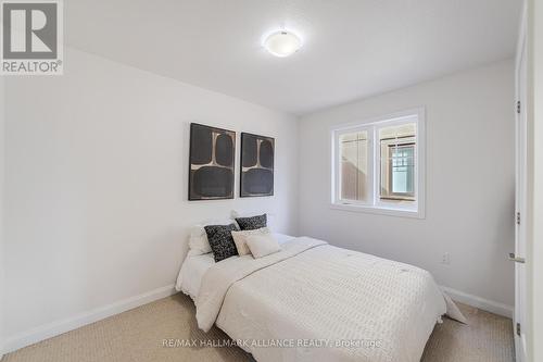 #45 - 1169 Garner Road E, Hamilton, ON - Indoor Photo Showing Bedroom