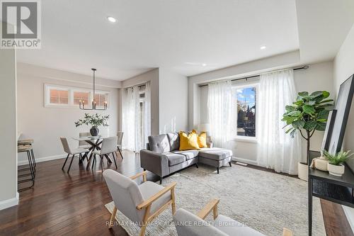 #45 - 1169 Garner Road E, Hamilton, ON - Indoor Photo Showing Living Room