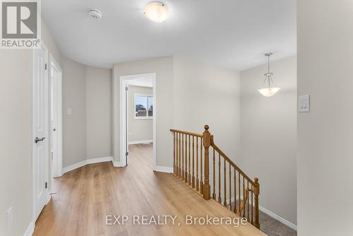 8329 Atack Court, Niagara Falls (Ascot), ON - Indoor Photo Showing Other Room