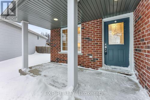 8329 Atack Court, Niagara Falls (Ascot), ON - Outdoor With Exterior