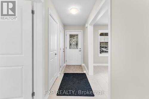8329 Atack Court, Niagara Falls (Ascot), ON - Indoor Photo Showing Other Room
