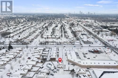 8329 Atack Court, Niagara Falls (Ascot), ON - Outdoor With View