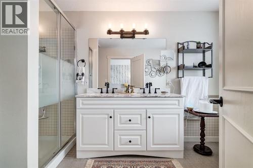 327 Millview Place Sw, Calgary, AB - Indoor Photo Showing Bathroom