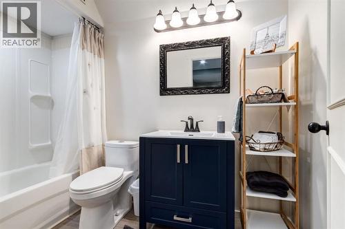 327 Millview Place Sw, Calgary, AB - Indoor Photo Showing Bathroom