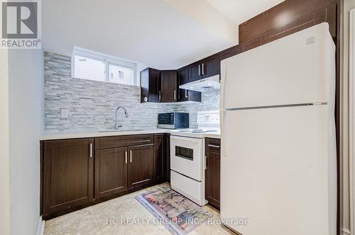 23 Boarhill Drive, Toronto, ON - Indoor Photo Showing Kitchen