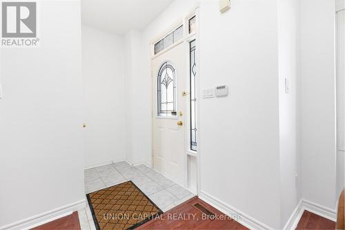 29 Queen'S Plate Drive, Markham, ON - Indoor Photo Showing Other Room