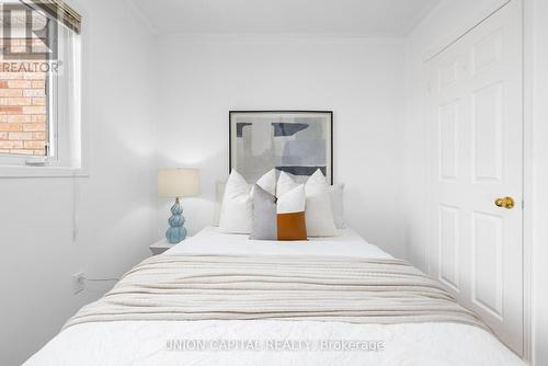 29 Queen'S Plate Drive, Markham, ON - Indoor Photo Showing Bedroom