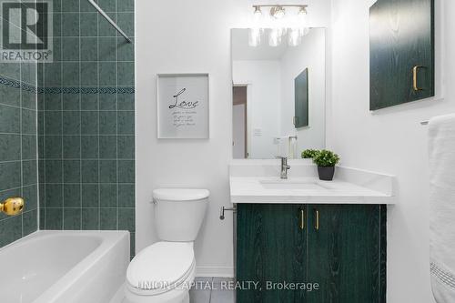29 Queen'S Plate Drive, Markham, ON - Indoor Photo Showing Bathroom
