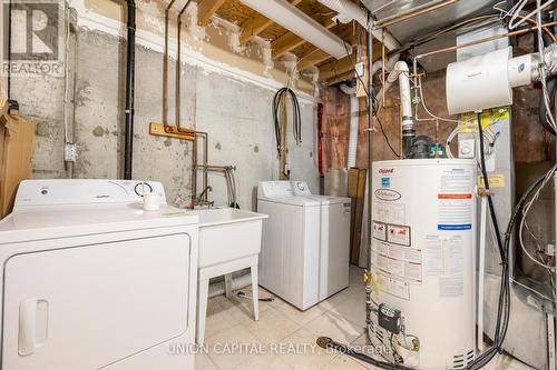29 Queen'S Plate Drive, Markham, ON - Indoor Photo Showing Laundry Room