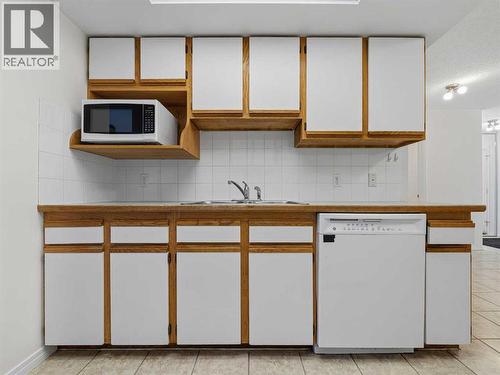 626 Hawkstone Manor Nw, Calgary, AB - Indoor