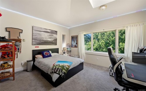 2895 Lansdowne Rd, Oak Bay, BC 