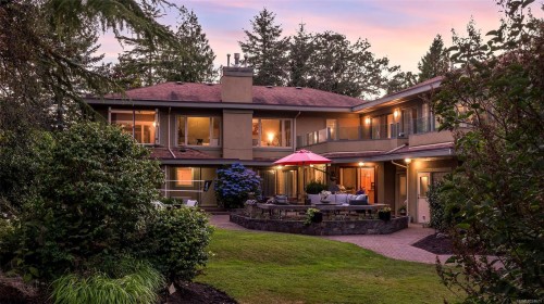 2895 Lansdowne Rd, Oak Bay, BC 