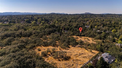 2895 Lansdowne Rd, Oak Bay, BC 