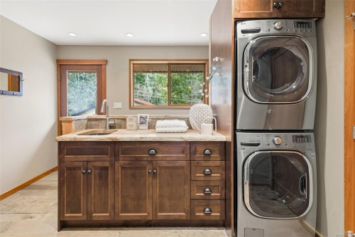 8335 Youbou Rd, Lake Cowichan, BC 