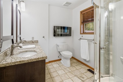 8335 Youbou Rd, Lake Cowichan, BC 