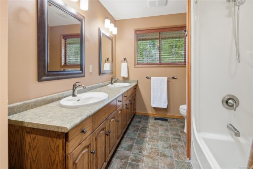 8335 Youbou Rd, Lake Cowichan, BC 